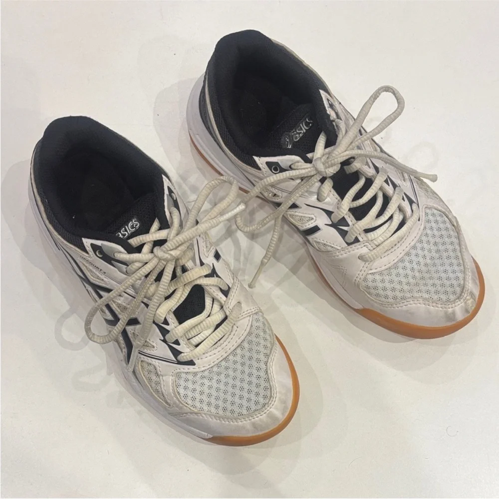 ASICS Black and White Upcourt 4 Volleyball Squash Indoor Gum Sole Shoes